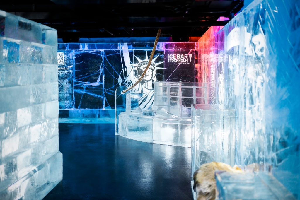 【一面氷の世界?】ストックホルムにあるアイスバー・Ice Bar Stockholm のレビューと予約・アクセス!夏は...